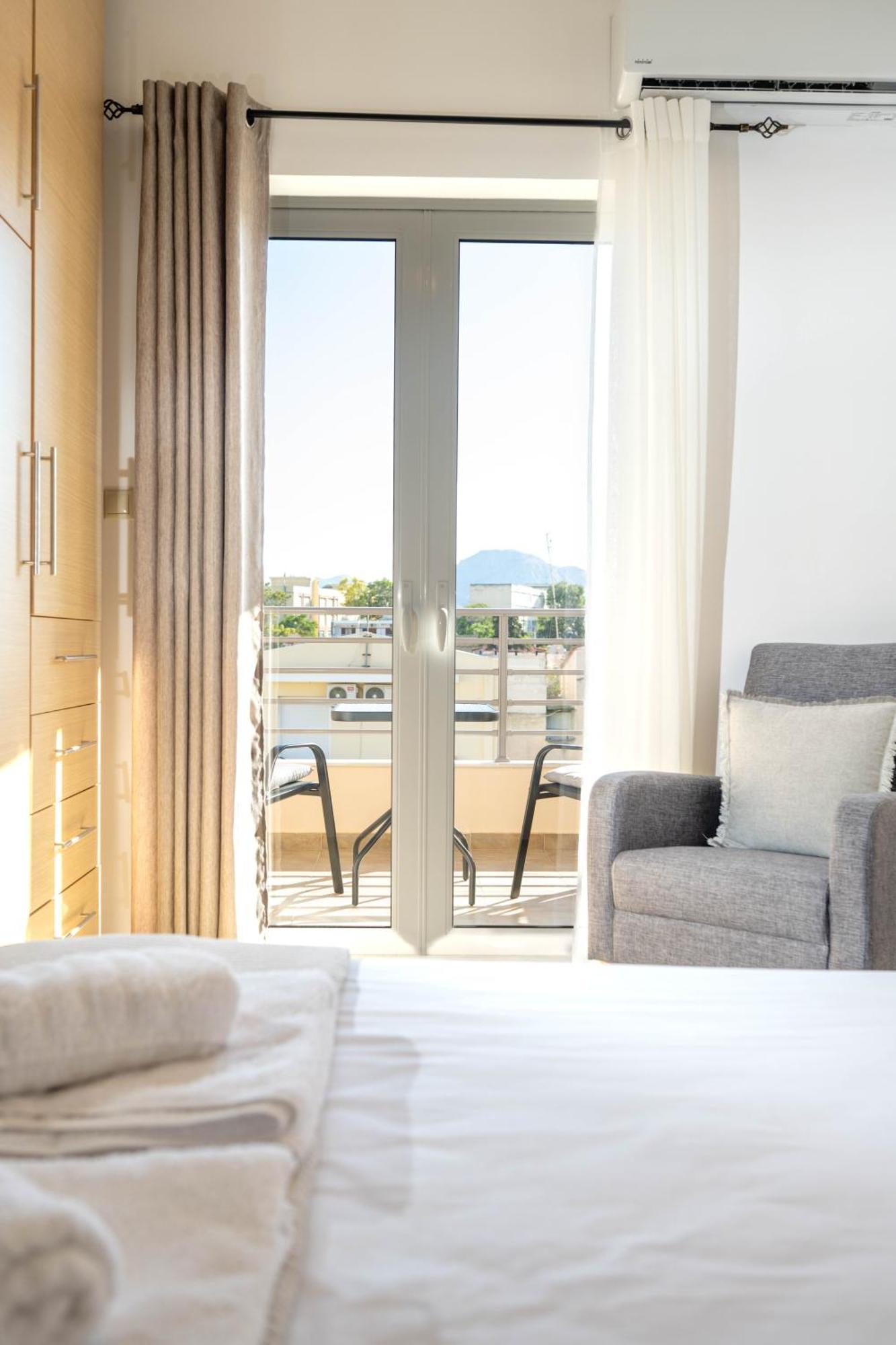 Downtown Comfy Studio Corinth Экстерьер фото